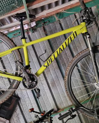 Bicicletta MTB Specialized Rockhopper da 29/M