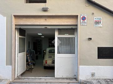 BOX A GIOIA DEL COLLE