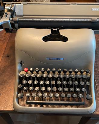 Macchina da scrivere Olivetti Lexicon 80