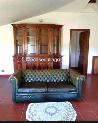 Divano Chesterfield vintage a 4 pezzi