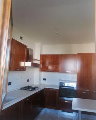 Arredamento cucina e soggiorno