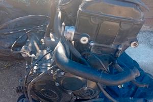 Suzuki gsx 750 s motore e ricambi in blocco 