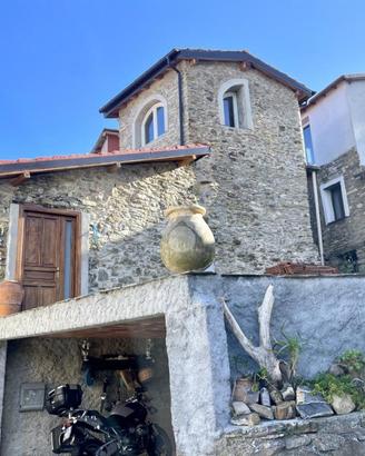 CASA SEMINDIPENDENTE A BORGOMARO