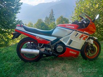 YAMAHA FZ 750 1FN