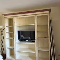 Mobile in legno stile shabby chic con ante