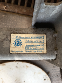 Semirimorchio con timone per contadini