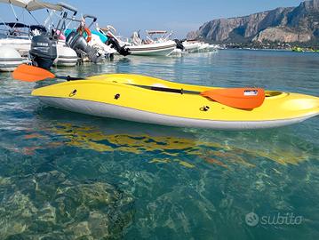 KAYAK monoposto + PAGAIA nuova -Pari al nuovo!