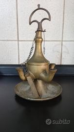 Antica lampada ad olio in ottone 