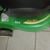 John Deere tagliaerba elettrico