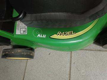John Deere tagliaerba elettrico