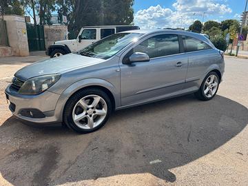 Opel Astra GTC