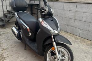 Honda SH300i abs 2016 25000km