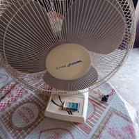 ventilatore funzionante da tavolo