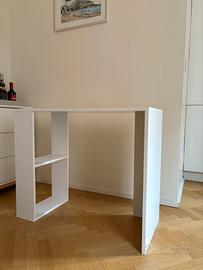 Scrivania in legno bianca