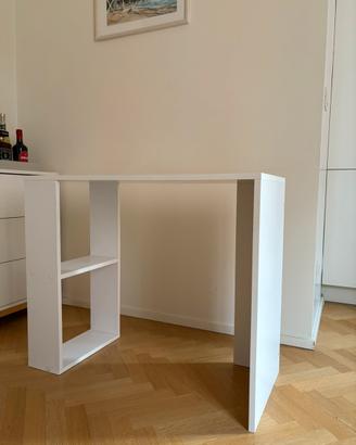Scrivania in legno bianca