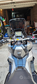 Xadv 750