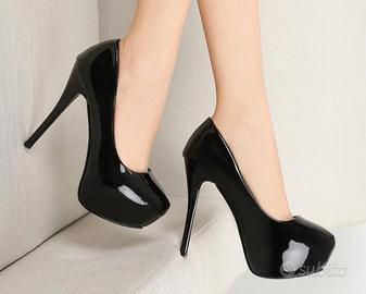 Scarpe sexy NUOVE in vernice con tacco a spillo 38