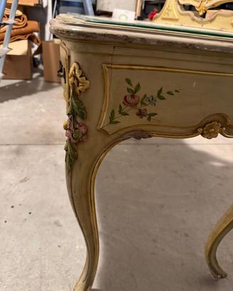 Tavolo trucco e toilette