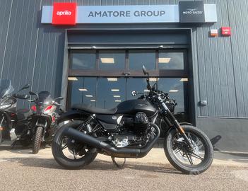Moto Guzzi V7 Stone