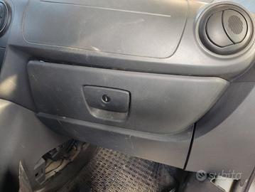Cassetto portaoggetti FIAT FIORINO del 2009