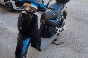 Scarabeo 50 4 tempi