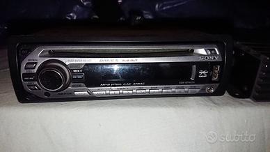 Autoradio Sony e amplificatore Alpine