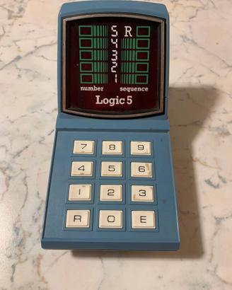 Gioco vintage portatile Logic 5