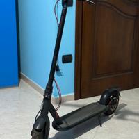 Monopattino xiaomi scooter 4