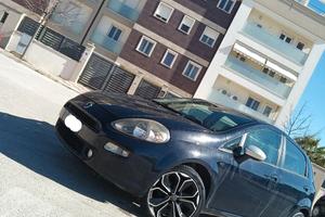 Punto 1.2 Fire 8V navi cerchi 17