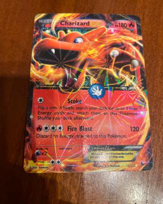 Carta Pokémon Charizard EX.