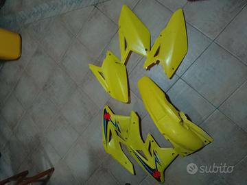 PLASTICHE SUZUKI RMZ