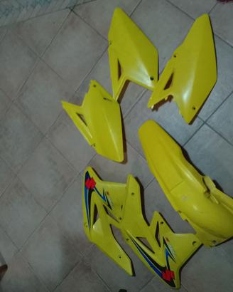 PLASTICHE SUZUKI RMZ