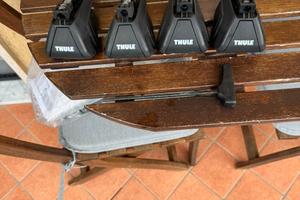 Attacchi thule 4902 con barre Thule  portatutto