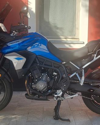 Triumph 900 GT PRO