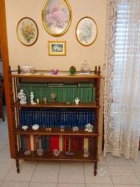 Piccola libreria in noce