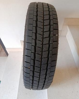 N.6 Pneumatici