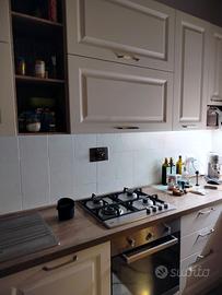 Cucina Midì Bianca, 6 anni di età