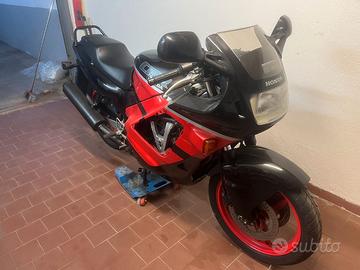 HONDA CBR 600 F