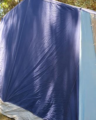 tenda da campeggio a forma di casetta 