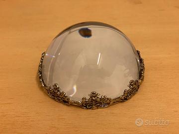 Fermacarte in cristallo e argento.