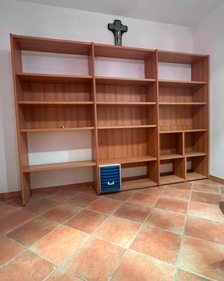 Libreria in legno componibile