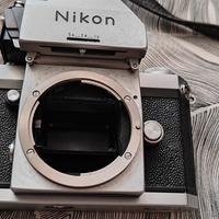 nikon F