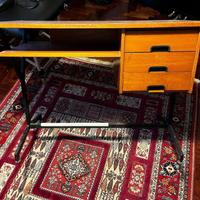 Scrivania anni 50 in teak