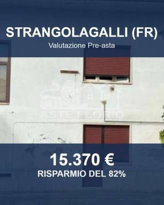 Immobile in asta di 189 m² con box auto a Strangol