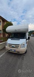 Kentucky corral 5 rimor Ford Transit 2400