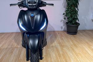 Piaggio beverly 400 sport -passaggio incluso e