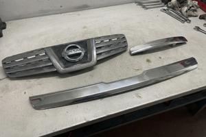 Kit Cromo Completo Mascherina + Portellone Nissan 