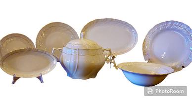 Servizio di piatti profili pinto