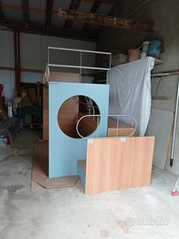 cameretta ragazzi a castello