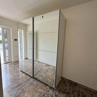 Armadio IKEA PAX con ante scorrevoli a specchio